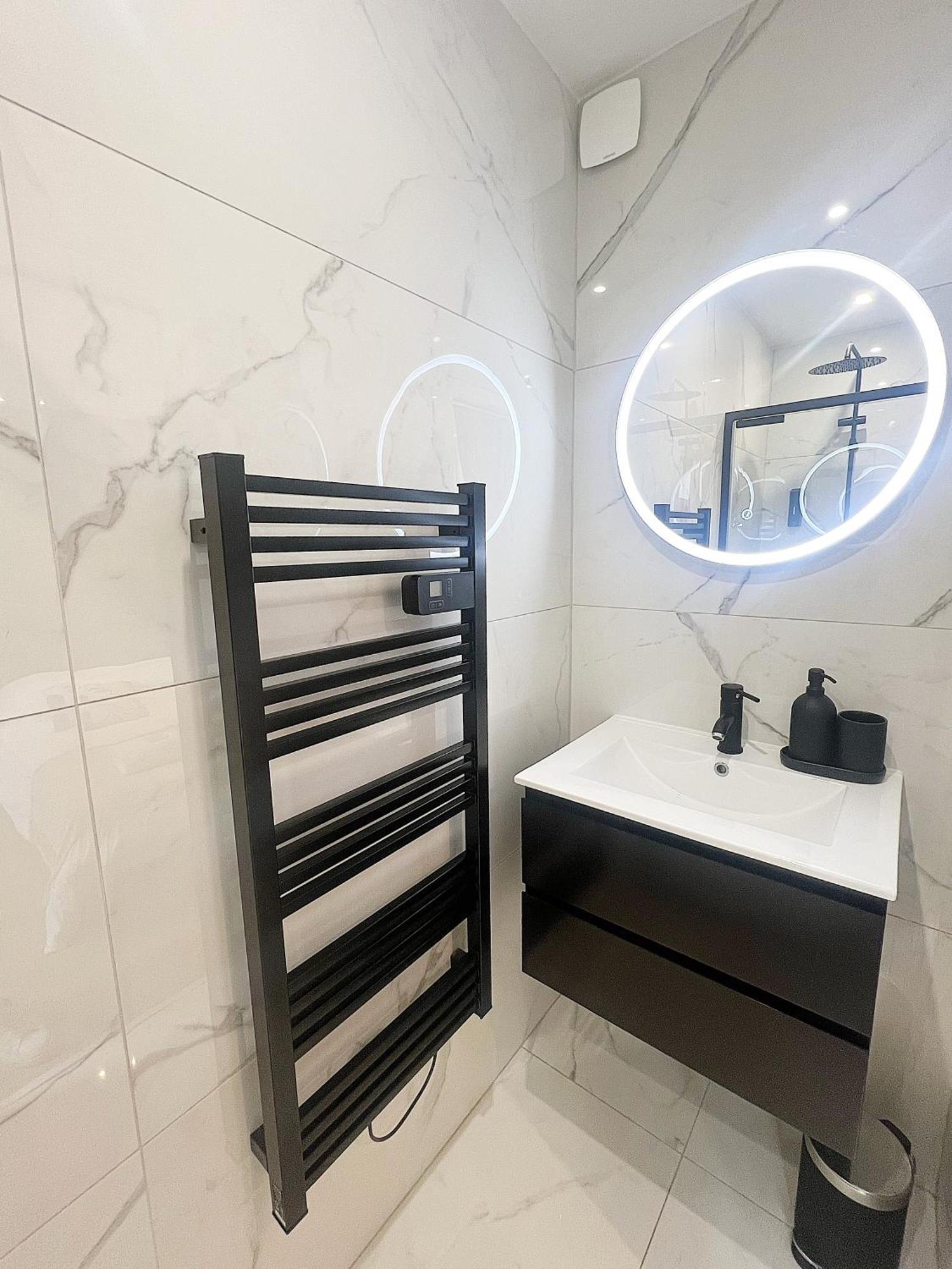 Le Petit Barbusse, Proche Centre Avec Netflix Apartment Reims Luaran gambar