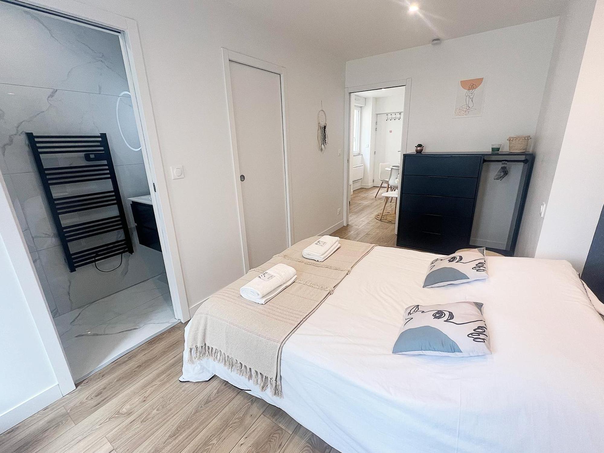 Le Petit Barbusse, Proche Centre Avec Netflix Apartment Reims Luaran gambar
